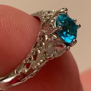💐 London Blue Topaz double hearts filigree ring